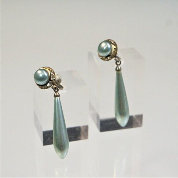 Vintage Tear Drop Icy Blue Screw Back Earrings As Is - Picture 1 of 7
